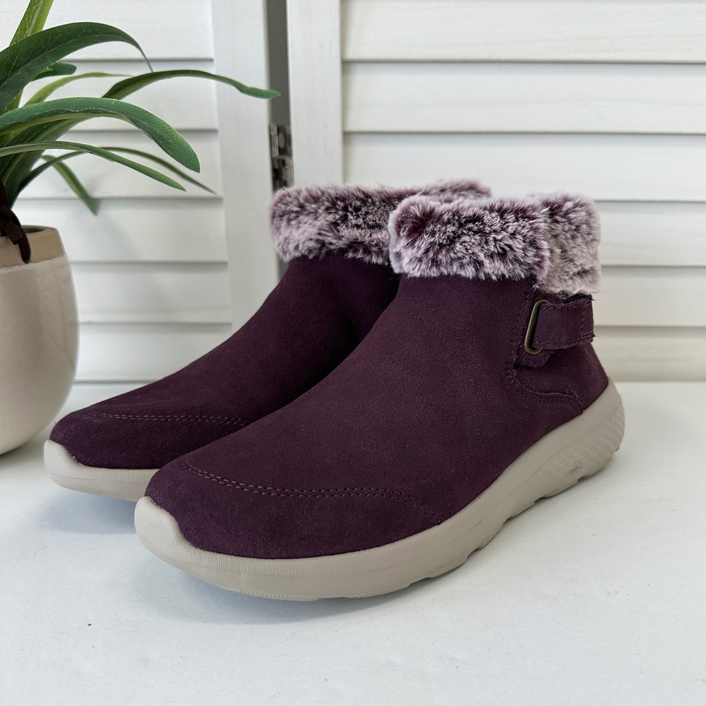 Skechers On The GO City‎ 2 Purple Faux Fur Trim Ankle Boots Women's Size 8.5